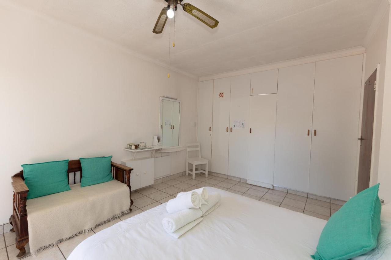 Nothando Backpackers Lodge Plettenberg Bay Ngoại thất bức ảnh