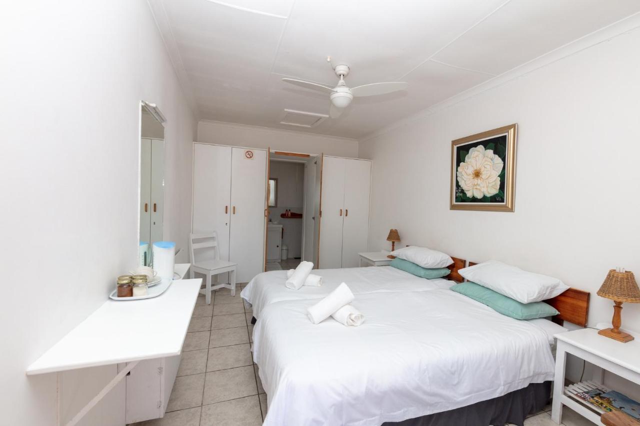 Nothando Backpackers Lodge Plettenberg Bay Ngoại thất bức ảnh